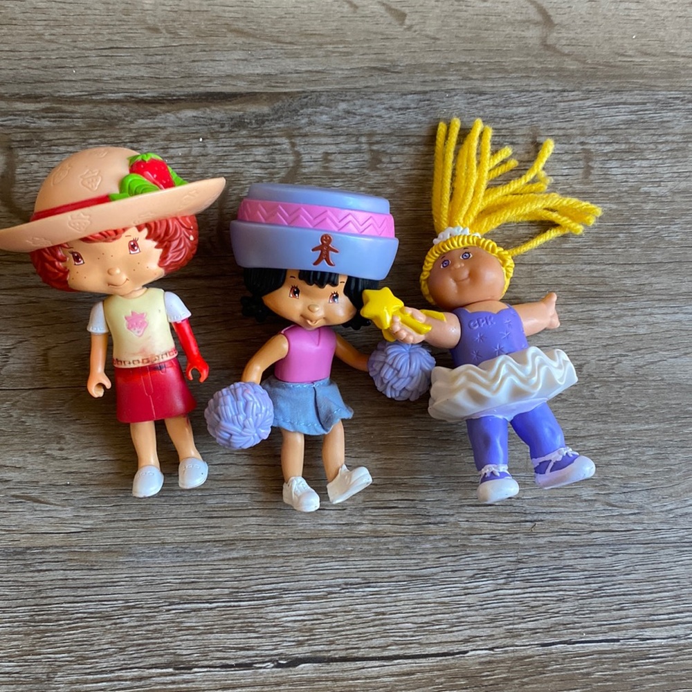 Vintage Strawberry Shortcake Cabbage Patch Kids Dolls Miniature Figures